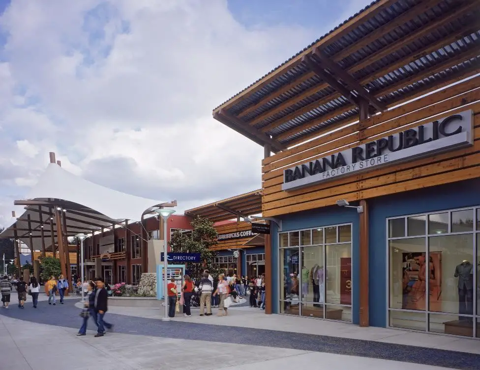 Shop at Seattle Premium Outlets® in Seattle, WA and Surrounding Areas | Cross Border Shopping